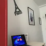 Vieille Tour Centre Hotel