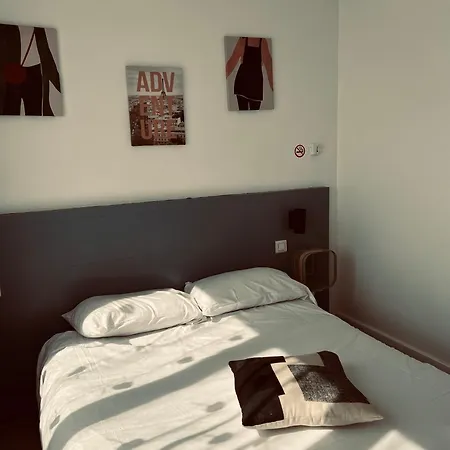 Szálloda Vieille Tour Centre *